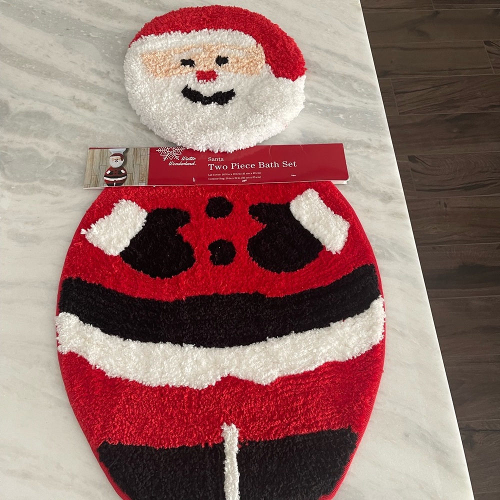 NWT-Santa-two piece Bath set, never used,100% Polyester, red, white and black,